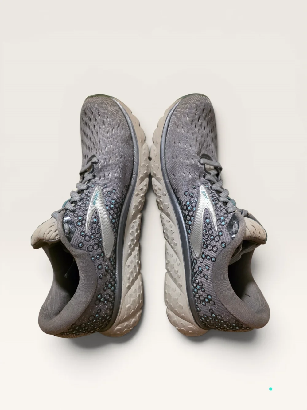 Brooks Glycerin 17 Gray Teal Running Shoes Sneakers Womens Size 9.5 B